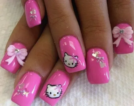 Uñas decoradas Hello Kitty
