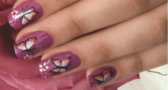 Uñas decoradas de los pies con mariposas - Imagui