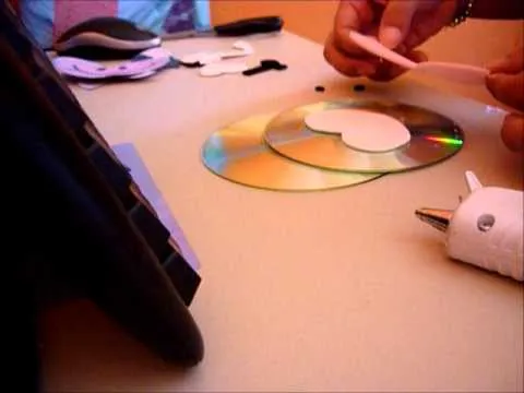 Vaquita de fomi con cds - YouTube