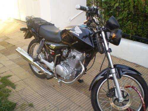 Vendo moto motomel c.g 150 - Buenos Aires, Argentina - Autos