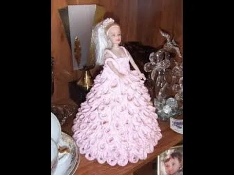 Vestido de barbie hecho con servilletas de papel - YouTube