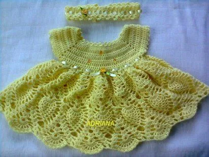 Vestidos tejidos a crochet de bebé con patrones - Imagui