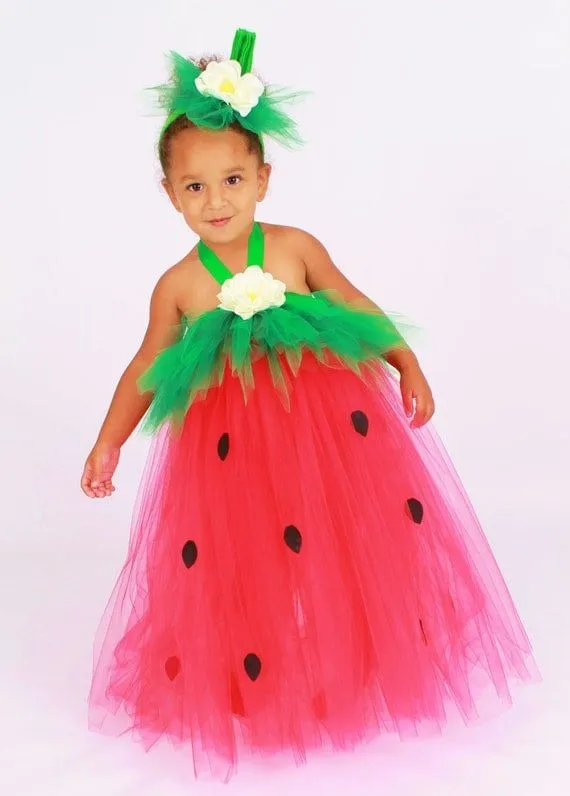 Vestido Tutu cumpleaños fresa o Halloween por Cutiepatootiedesignz