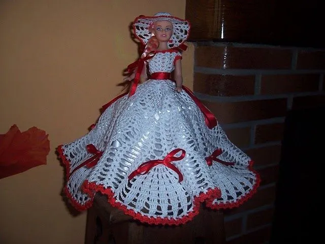 Vestidos tejidos a crochet para muñecas paso a paso - Imagui