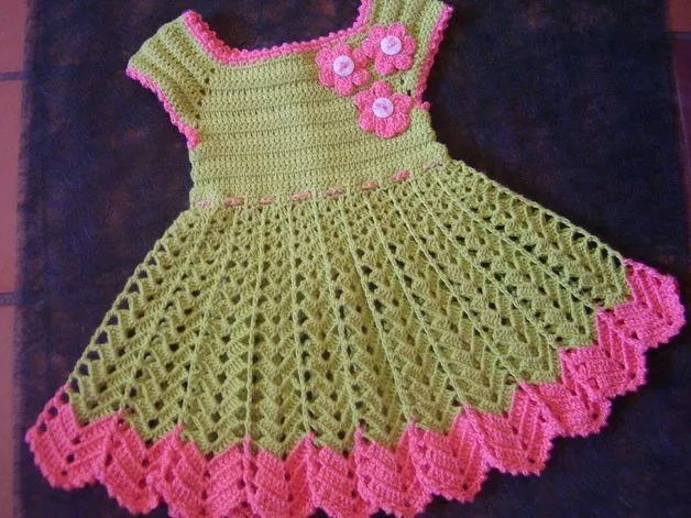 Vestidos - vestido de niña a ganchillo Pistacho con Flores - hecho ...