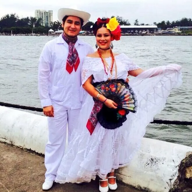 Vestuario tipico de Veracruz | Vestidos de ensueno | Pinterest