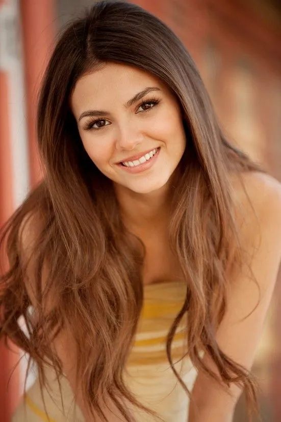 Victoria Justice Hairstyles - Celebrity Latest Hairstyles 2015