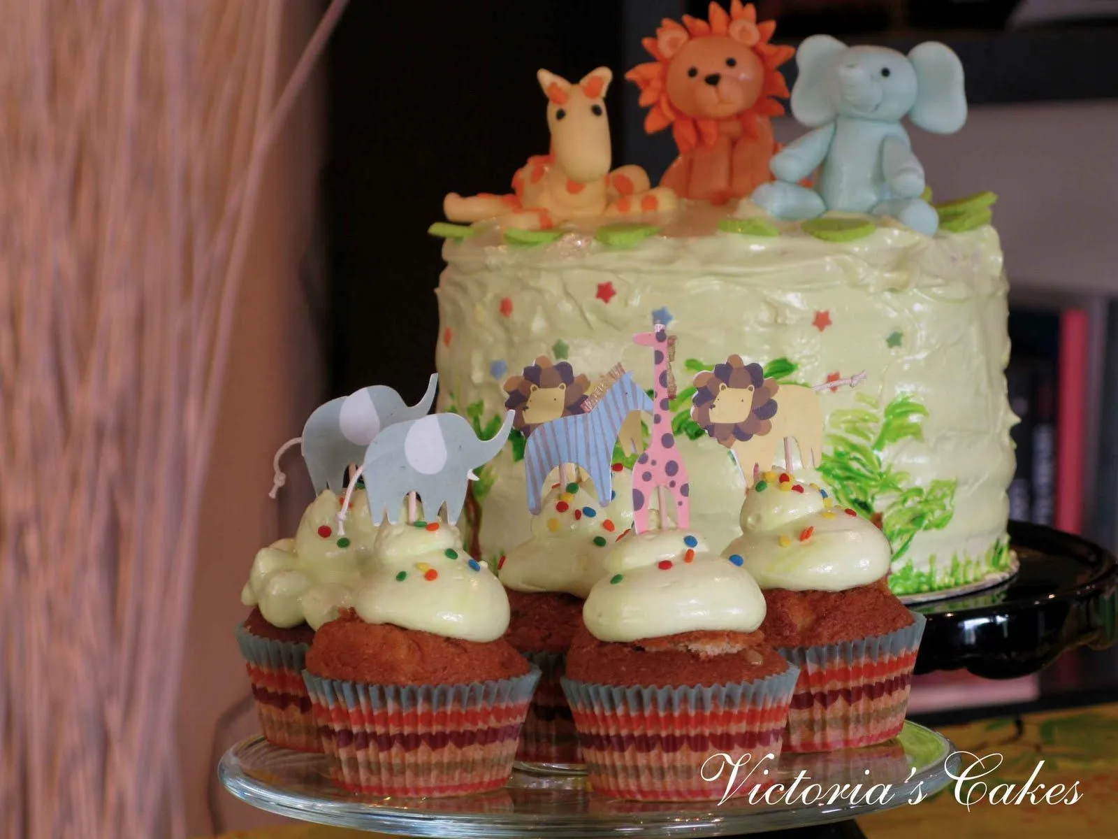 Victoria's Cakes: Fiesta de cumpleaños de animales en la Selva!!!