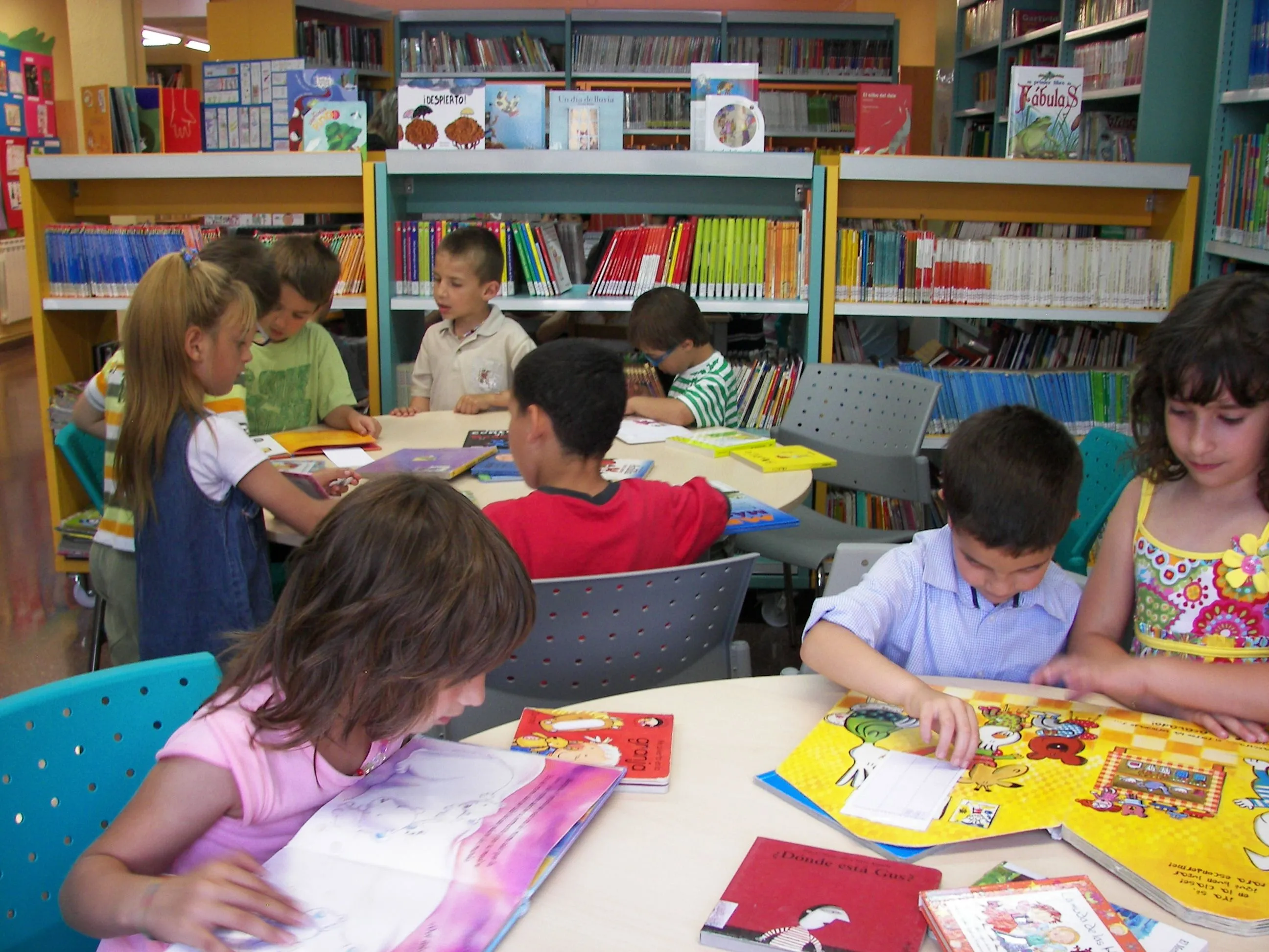 Nos visitan los niños de educación infantil | Biblioteca de Alagón