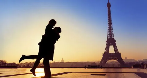 Visite París, porque siempre nos quedará esta ciudad llena de luz ...