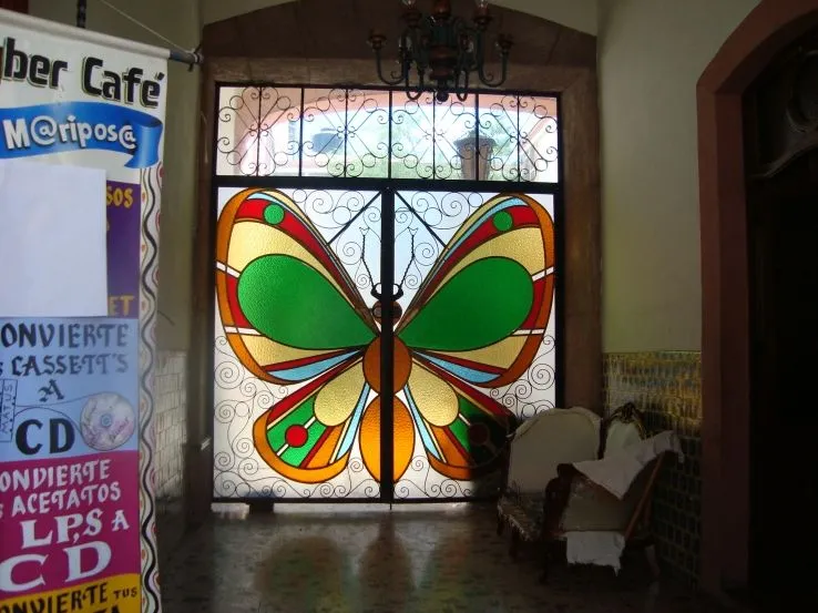 vitral mariposa - Global Gallery - TakingITGlobal