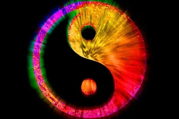 Ying-Yang en colores psicodélicos (4929)