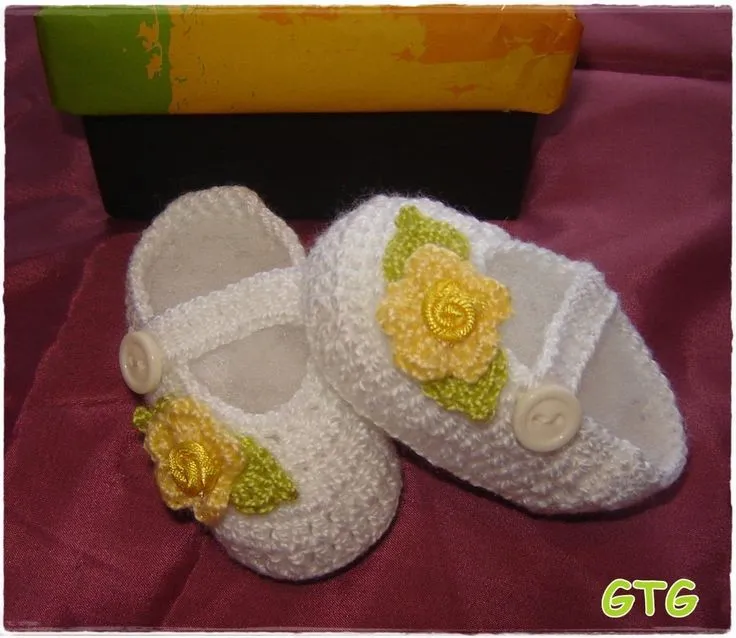 zapatitos de bebe a crochet - Buscar con Google | zapatos 2015(1 ...
