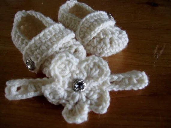 Zapatitos de bebe de crochet mas deadema GRATIS por Karohook