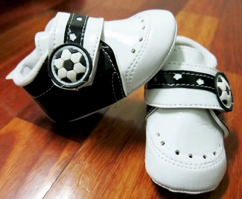 Zapatos de bebé del balón de fútbol-Zapatos de Bebé-Identificación ...