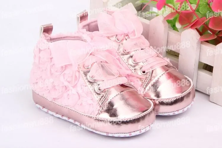 Zapatos de niña bebé recien nacida - Imagui