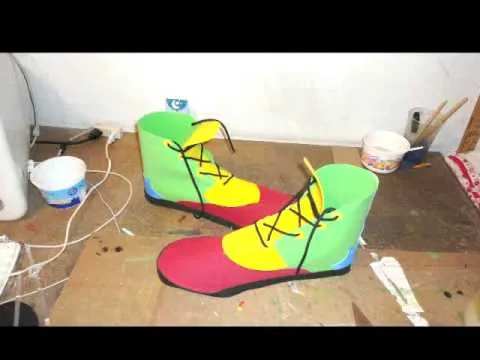 Como hacer zapatos de payaso con fomi - Imagui