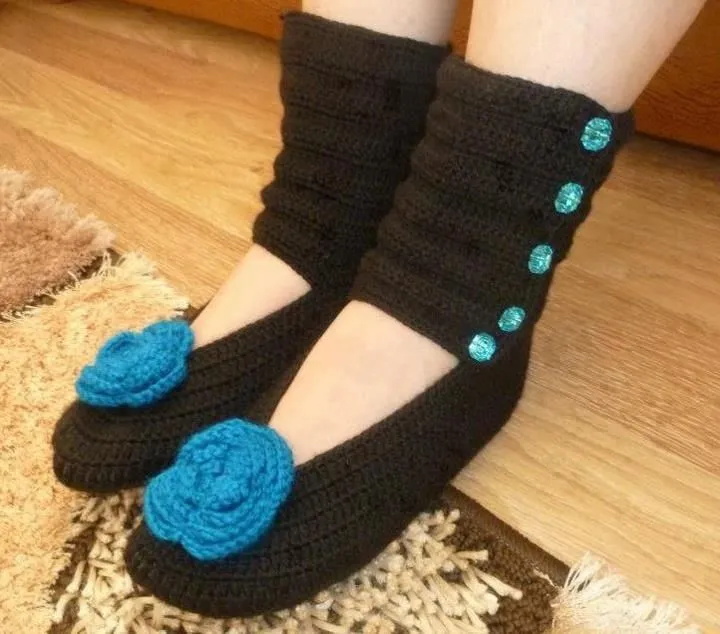 Zapatos tejidos on Pinterest | Slippers, Crochet Slipper Pattern ...