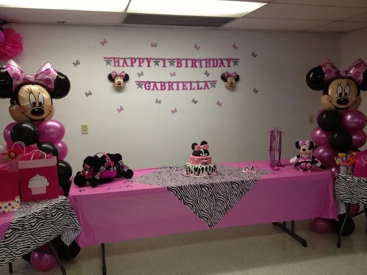Mesa del bizcocho | Zebra minnie mouse 1st birthday party ...