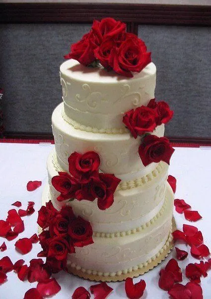 01_torta-con-decoracion-roja_ ...