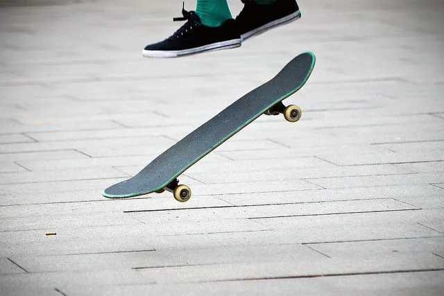 076a6__skate2.jpg