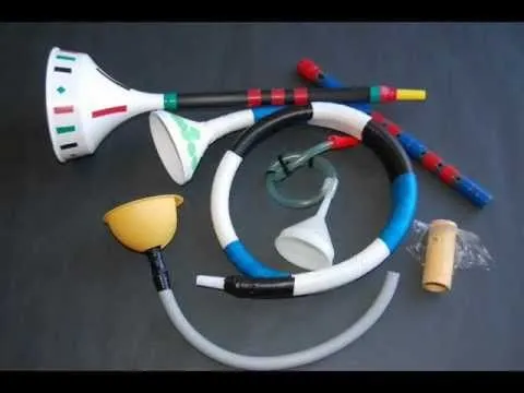 Instrumentos musicales de material reciclado - YouTube Instrumentos musicales de material reciclado - YouTube