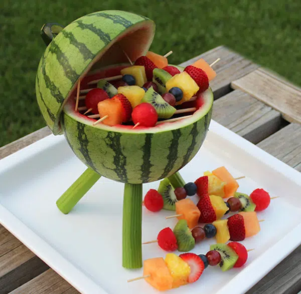 10 brochetas de frutas divertidas y originales | PequeRecetas 10 brochetas de frutas divertidas y originales | PequeRecetas