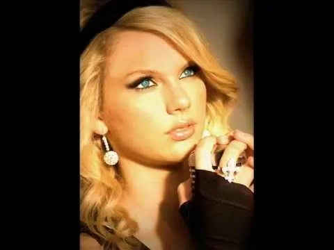 Las 10 chicas famosas mas Bonitas 2012 - YouTube