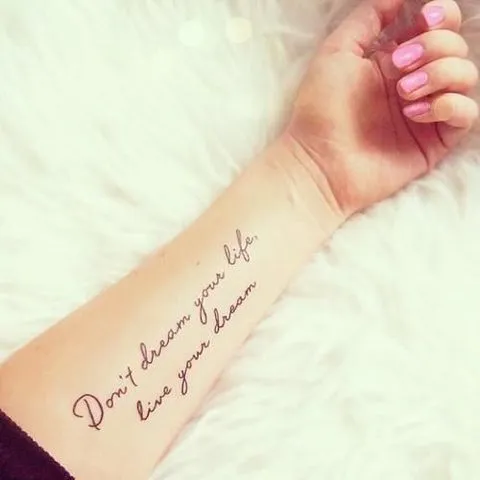 Los 10 frases más inspiradoras para tatuarse y su significado | Me ...