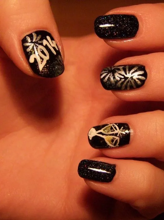 10 lindos Diseños para Uñas de Año Nuevo para despedir el 2014 ... 10 lindos Diseños para Uñas de Año Nuevo para despedir el 2014 ...