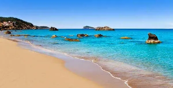 10 lugares que no te debes perder de Ibiza - Top 10 Listas 10 lugares que no te debes perder de Ibiza - Top 10 Listas