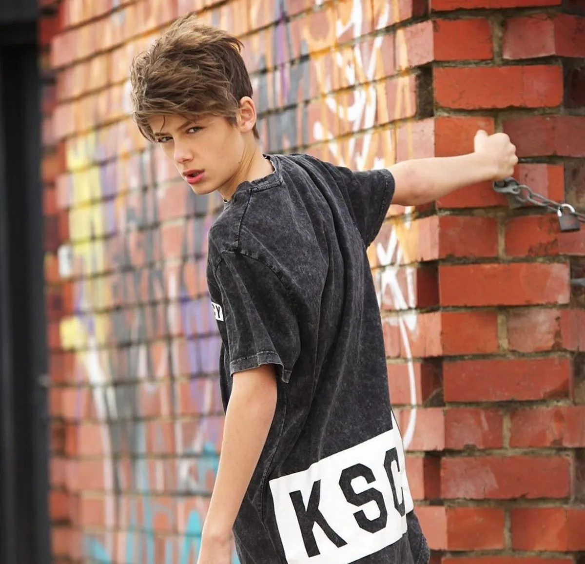 Tiene 12 años y dicen que es el niño más guapo del mundo! | Adolescentes Tiene 12 años y dicen que es el niño más guapo del mundo! | Adolescentes