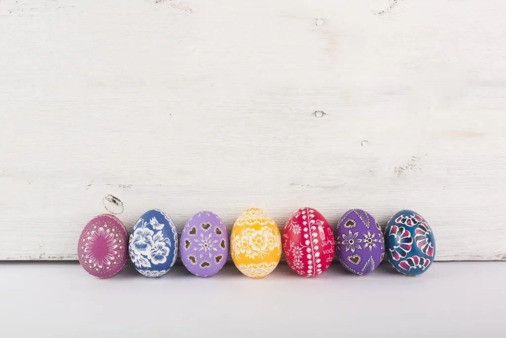 12 ideas originales para decorar huevos de Pascua - Bon Vivant • 12 ideas originales para decorar huevos de Pascua - Bon Vivant •