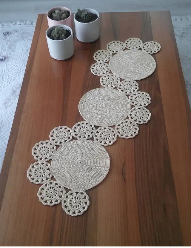 13 Ideas De Caminos De Mesa Tejidos A Crochet! - Manualidades eli 13 Ideas De Caminos De Mesa Tejidos A Crochet! - Manualidades eli