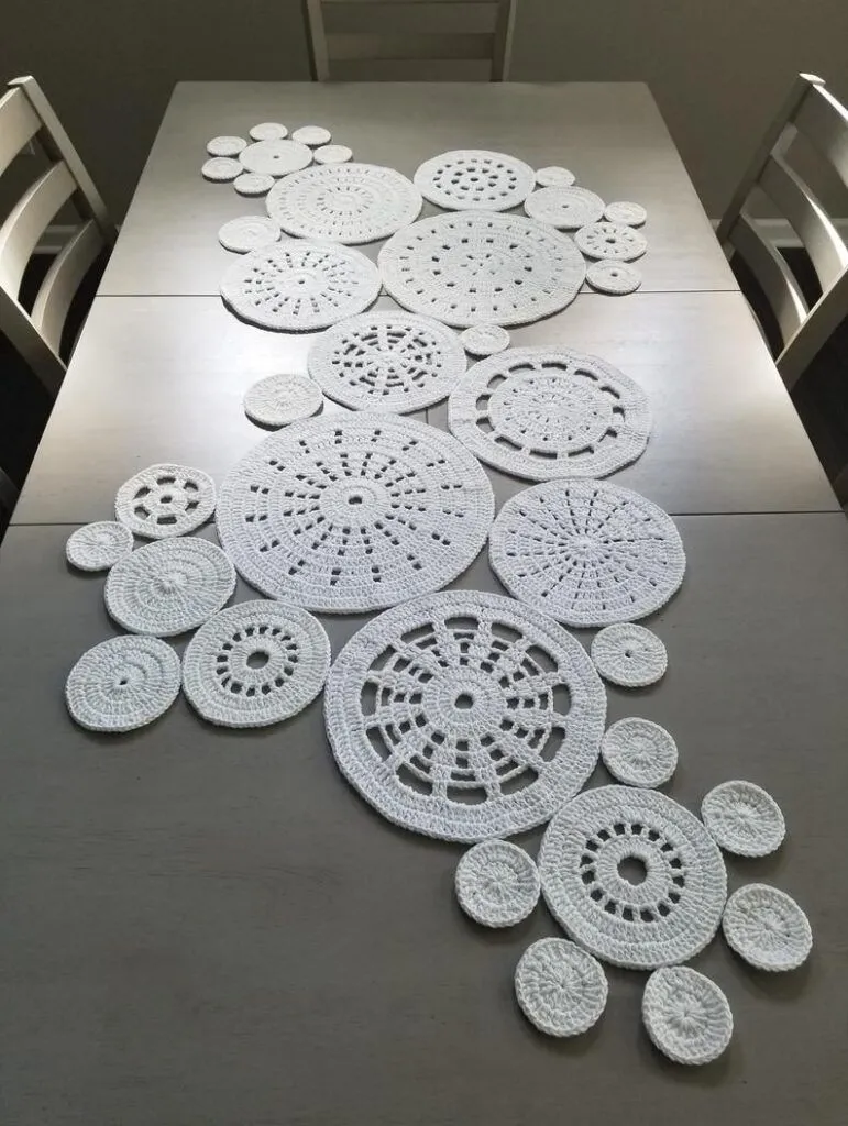 13 Ideas De Caminos De Mesa Tejidos A Crochet! - Manualidades eli 13 Ideas De Caminos De Mesa Tejidos A Crochet! - Manualidades eli