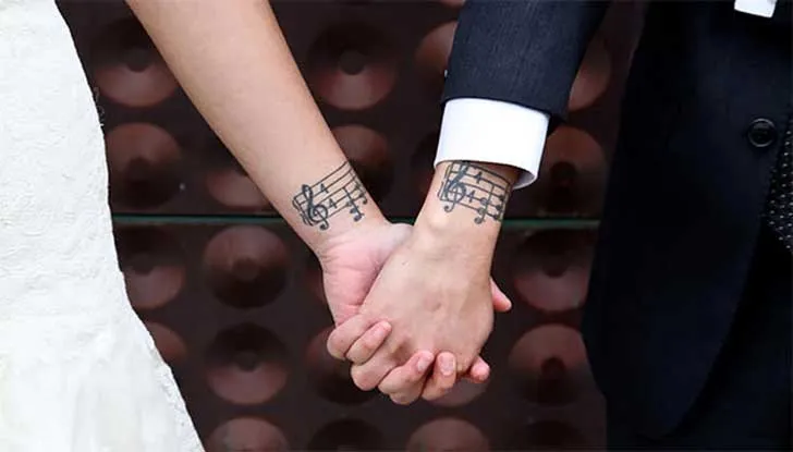 15 bellos tatuajes para inmortalizar un amor en parejas
