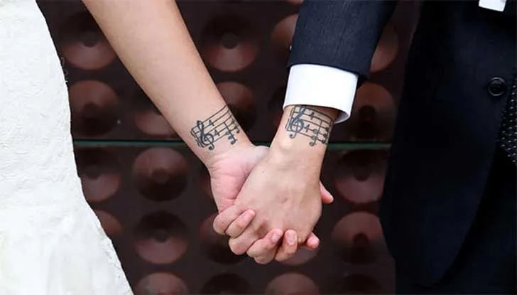 15 bellos tatuajes para inmortalizar un amor en parejas 15 bellos tatuajes para inmortalizar un amor en parejas
