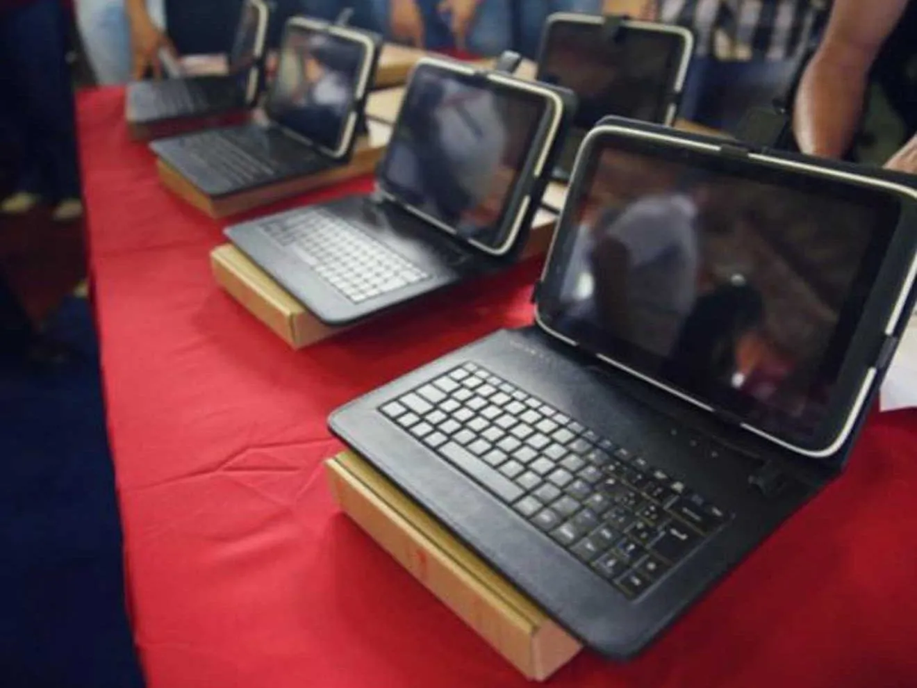 1.500 nuevos bachilleres reciben Tablets Canaima en Barinas | 1.500 nuevos bachilleres reciben Tablets Canaima en Barinas |