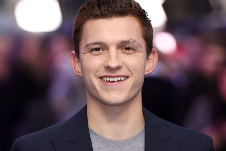 17 Famosos que no son guapos, pero que nos roban suspiros | El Heraldo de México 17 Famosos que no son guapos, pero que nos roban suspiros | El Heraldo de México
