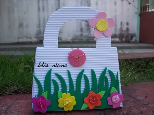 17 mejores ideas sobre Manualidades Con Carton Corrugado en ...