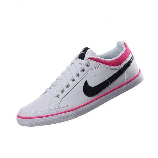 Haz que tu estilo sea diferente con los tenis Capri III de Nike ... Haz que tu estilo sea diferente con los tenis Capri III de Nike ...