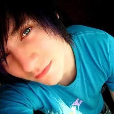 17 mejores imágenes sobre Emo Boys en Pinterest | Emo, Tocar la ...