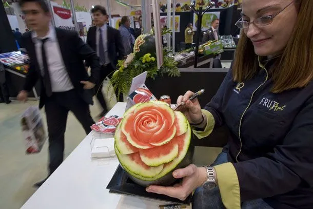 2º Concurso de tallado de frutas en Madrid Fruit Attraction ·