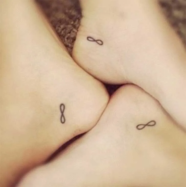 25 fantásticos tatuajes para recordar a tus amigos por toda la ... 25 fantásticos tatuajes para recordar a tus amigos por toda la ...