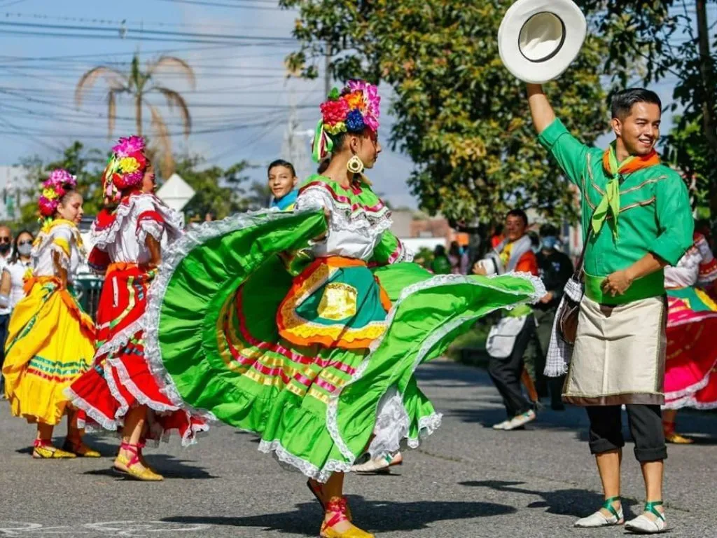 25 Mejores Festivales de Colombia Para Gozar & Conocer Locales -  Tomplanmytrip: Colombia