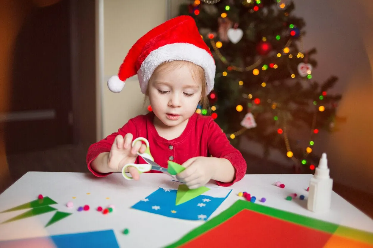 27 manualidades de Navidad fáciles y bonitas que podemos hacer con los niños 27 manualidades de Navidad fáciles y bonitas que podemos hacer con los niños