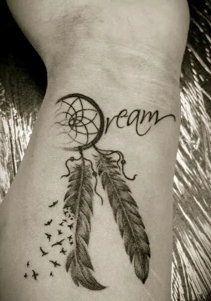 30 amazing dreamcatcher tattoos that will have you dreaming ... 30 amazing dreamcatcher tattoos that will have you dreaming ...