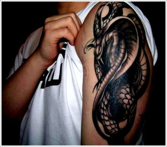 30 tatuajes de serpientes que no puedes perderte 30 tatuajes de serpientes que no puedes perderte