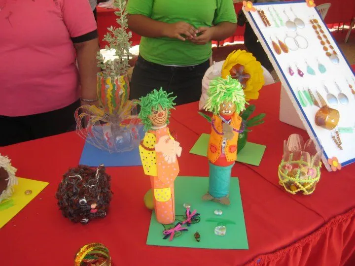 304750_2457346958104_ ...