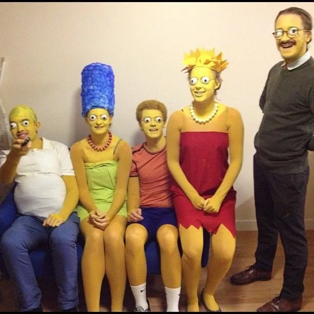 31 TERRIFYING SIMPSONS COSPLAY ERRORS - DIGITISER 2000 31 TERRIFYING SIMPSONS COSPLAY ERRORS - DIGITISER 2000